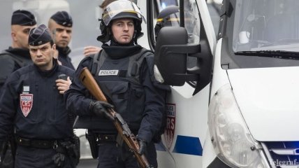 Несколько заложников освобождены в парижском магазине кошерной пищи 