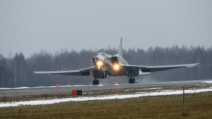 Ту-22М3, який перебуває на авіабазі