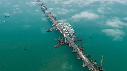 Движение по Крымскому мосту начнется в мае