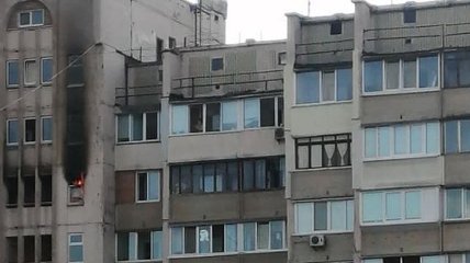 В Киеве на Позняках снова пожар в многоэтажке  