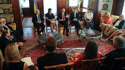 Яценюк встретился с представителями украинской диаспоры в США