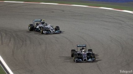 Босс Mercedes о борьбе Хэмилтона и Росберга на Гран-при Бахрейна