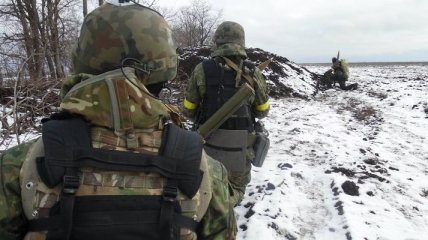 На Донбассе ранены двое украинских военных