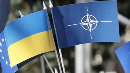 Стало известно, сколько украинцев поддерживают вступление в ЕС и НАТО 