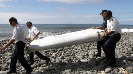 Прокурор Парижа: Обломок самолета на Реюньоне точно от Боинга MH370