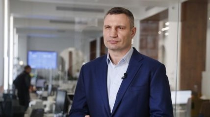 Кличко обвинили в срыве вакцинации от коронавируса в Киеве