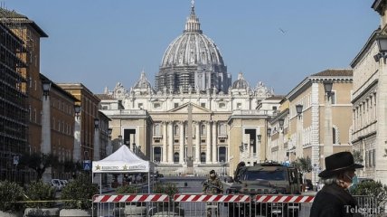 Мировая пандемия: Ватикан отпустил грехи врачам и зараженным Covid-19