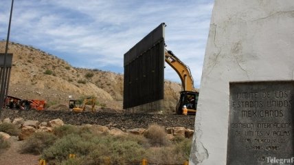 Трамп перенаправил средства, предназначенные для сдерживания РФ на строительство "мексиканской" стены