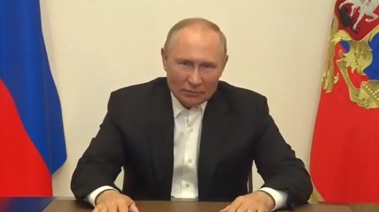 Спроби втриматися за стіл уже стали "фішкою" російського диктатора