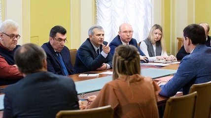 На Банковой обсудили восстановление экономики Донбасса