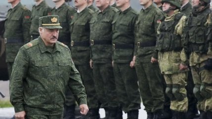 військові білорусі та зрадник лукашенка
