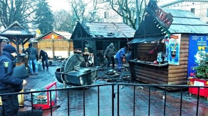 Во Львове пострадавшим в пожаре на Рождественской ярмарке помогал боец ВСУ