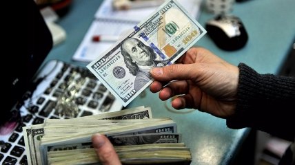 Зараз невисокий попит на готівкову валюту США