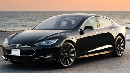 Tesla устранила возможность взлома автопилота