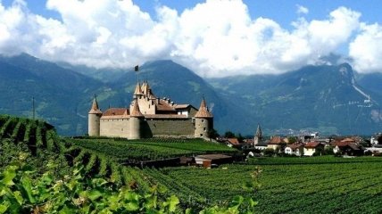 Самые красивые замки Швейцарии (Фото)