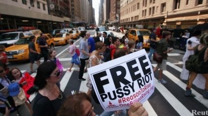 Мировое сообщество осудило приговор участницам Pussy Riot