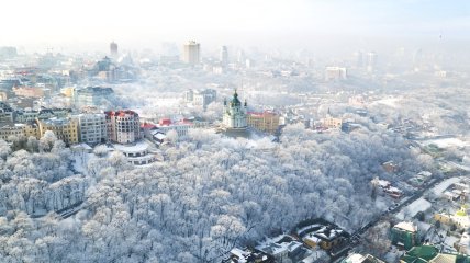 Сотні будинків в столиці продовжують обслуговувати комунальні підприємства