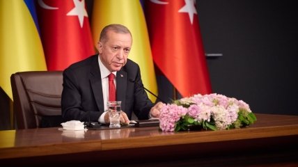 Президент Туреччини хоче допомогти росії