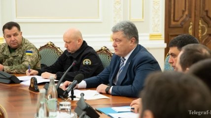 Агрессия РФ: Порошенко намерен провести переговоры с генсеком НАТО