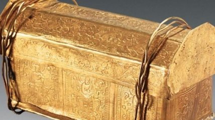Внутри золотого ларца найдена кость Будды