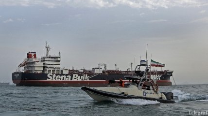 Владелец задержанного Ираном танкера опасается за здоровье экипажа