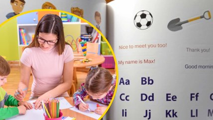 Учебник, дети с воспитательницей