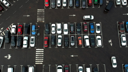 Парковка автомобілів - мають бути місця для людей з інвалідністю