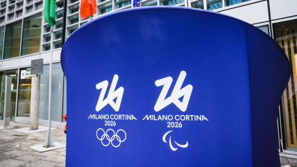 Логотип Олимпийских игр в Милане