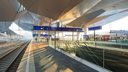 До Віденського вокзалу можна дістатись за трохи більше ніж 10 годин