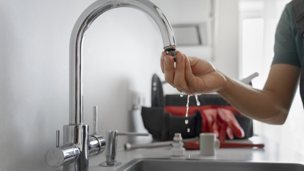 Тарифи на воду різні в містах України