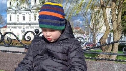 "Ганьба, шок і дичина": 7-річний книголюб з Харкова отримав потужну підтримку після скандалу в бібліотеці Тернополя