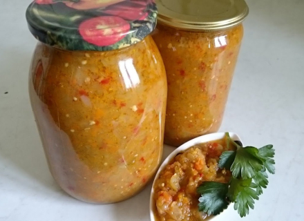 Сытный и вкусный салат с перловкой на зиму