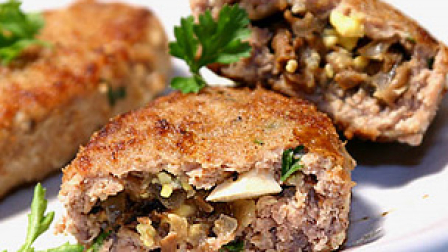 Мясные рулетики из отбивного мяса с начинкой