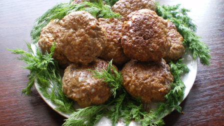 Мясные котлеты тушеные в подливе