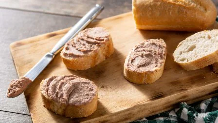 Найніжніший паштет з курячої печінки (відео)