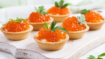 Тарталетки с икрой (видео)