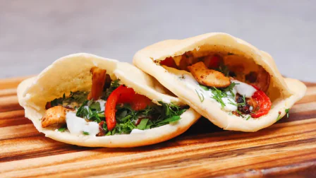 Пита с курицей (видео)