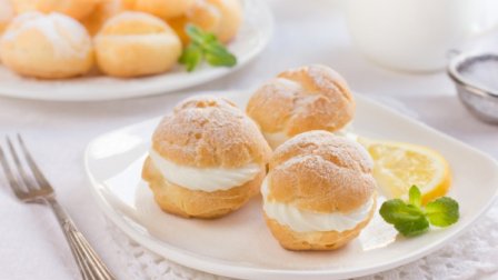 Булочки из заварного теста со сливками