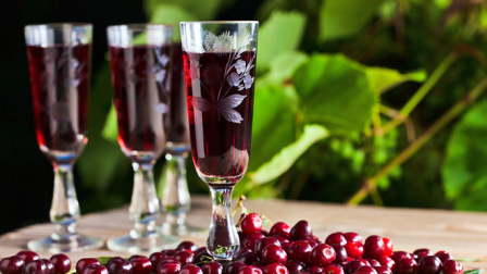 Домашняя наливка из вишен "35": простейший рецепт