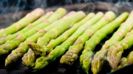 Спаржа на гриле (видео)