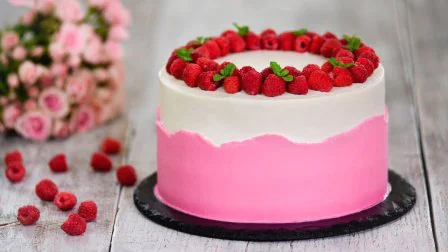 Торт с малиной (видео)