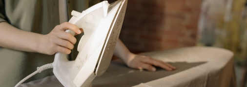 Как правильно очистить утюг от накипи - лайфхак