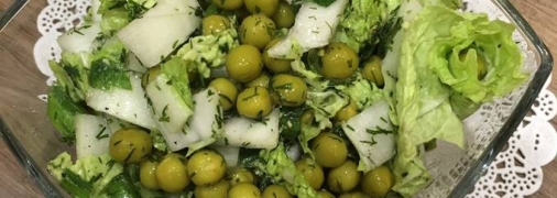 Салат получается свежим и сытным