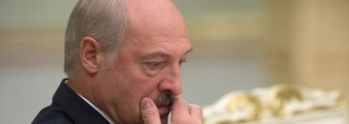 Глава беларуси продолжает балансировать "между капельками"