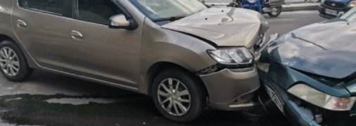 Такого маневра никто не ожидал: Индустриальный мост в Киеве парализовала нелепая авария (фото, видео)