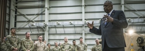 Ллойд Остін