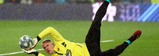 Барселона приостановила переговоры о новом контракте Тер Штегена