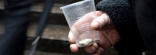 В Днепре ромы держат в рабстве инвалида-колясочника (видео)