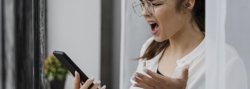 Бережіть смартфон від падінь