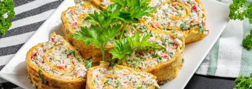 Рулет с крабовыми палочками